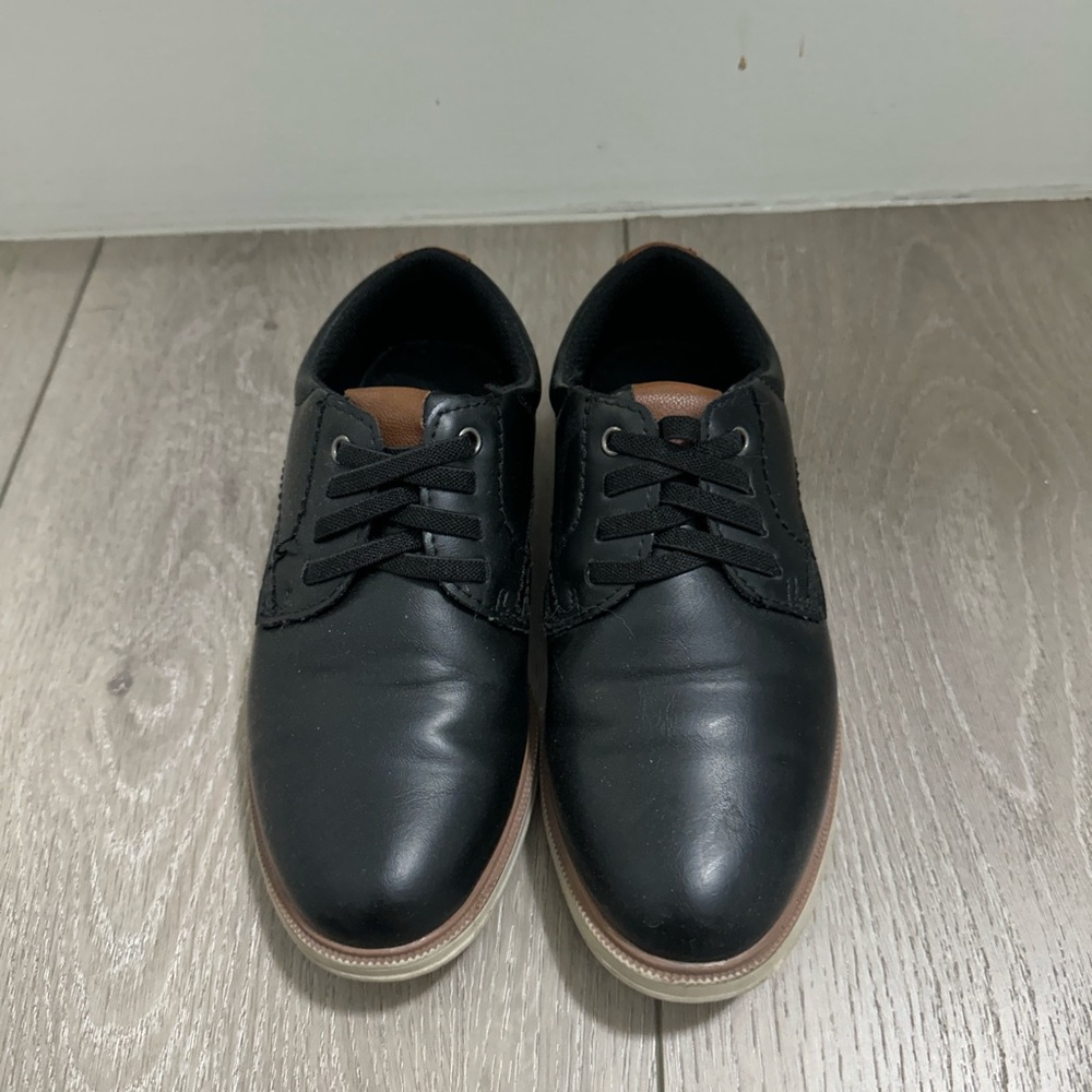 Boys dress shoes - size 13